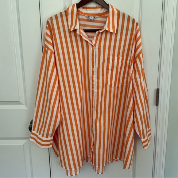 Old Navy Striped "The Boyfriend" Shirt - Picture 2 of 12